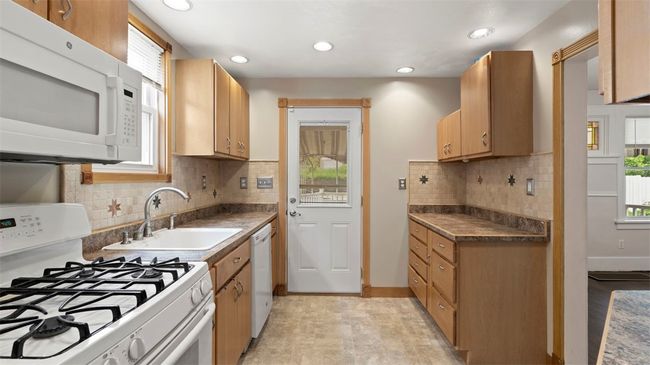 2830 Castlegate Ave, House other with 3 bedrooms, 2 bathrooms and 3 parking in Brookline PA | Image 15