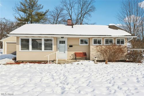 48 Gunnison Ct, Medina, OH, 44256-2326 | Card Image