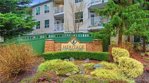 apt-h102-12530 Admiralty Way, Everett, WA, 98204-8507 | Card Image