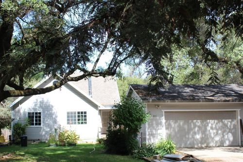841 Pleasant Valley Rd, Diamond Springs, CA, 95619-9220 | Card Image