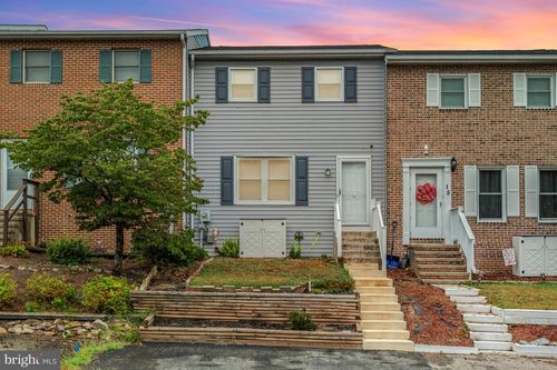 17 Mall Rd, ETTERS, PA, 17319-9589 | Card Image