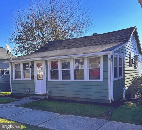 732 W 6th St, LEWISTOWN, PA, 17044-1923 | Card Image