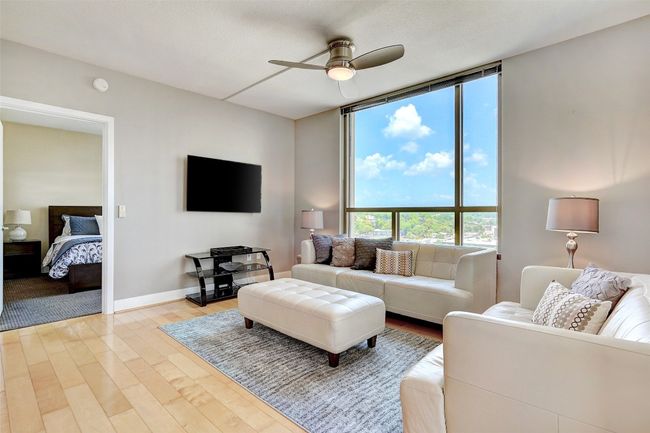 APT-1301 - 300 Bowie St, Condo with 2 bedrooms, 2 bathrooms and 2 parking in Austin TX | Image 21