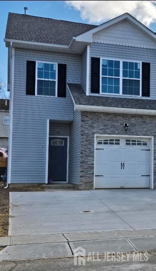 40 J Russel Smith Rd, Lawrence, NJ, 08648-5511 | Card Image