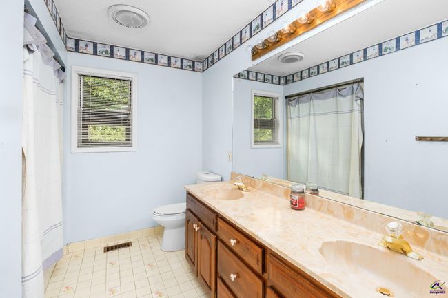 1617 Dublin Eastman Rd, House other with 5 bedrooms, 3 bathrooms and null parking in Dexter GA | Image 36
