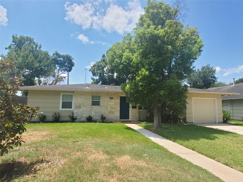 5329 Pagewood Ln, Houston, TX, 77056-7226 | Card Image