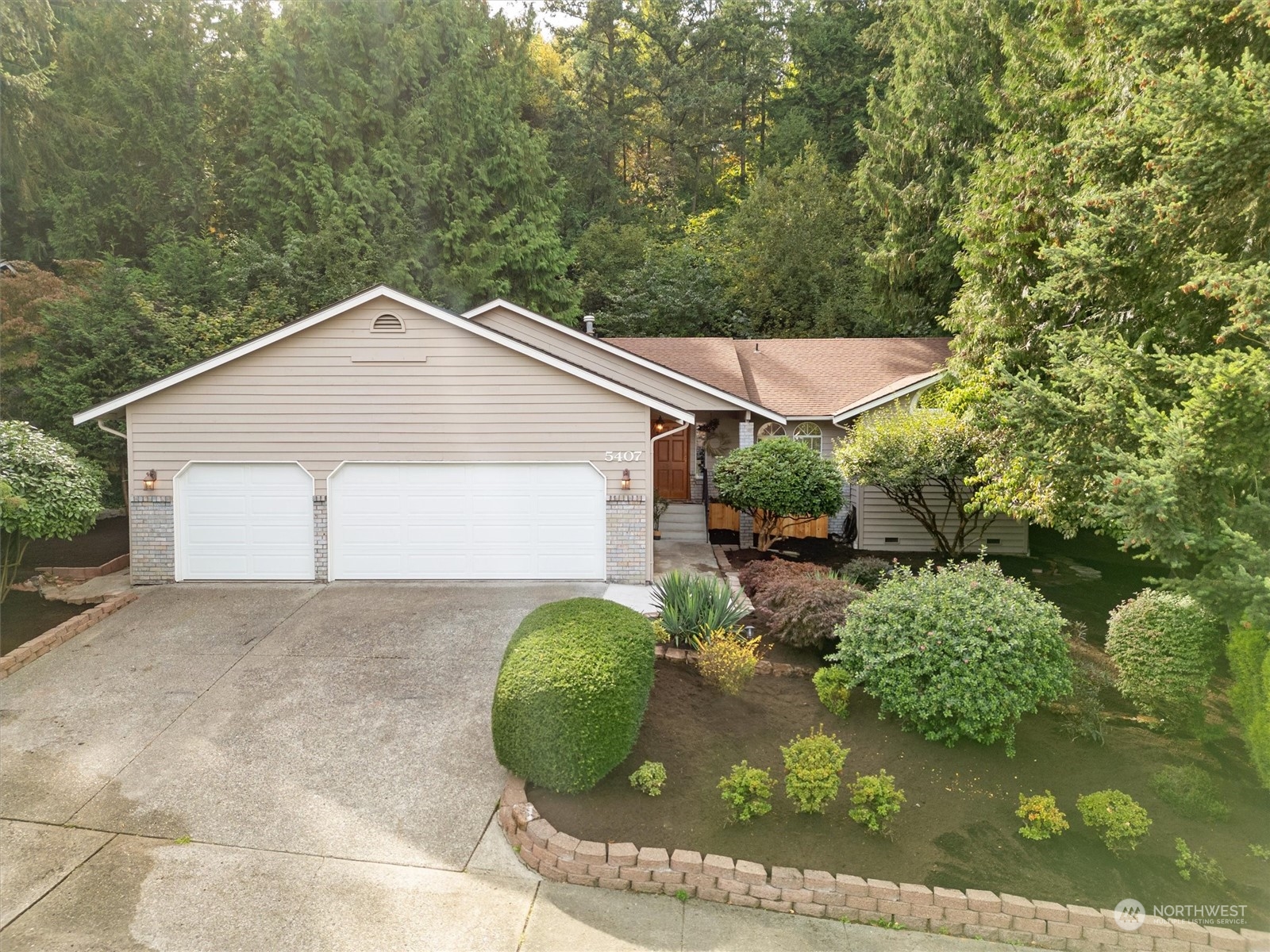 Lakeland Hills Way, Auburn, WA 98092