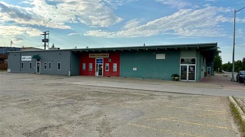 126 6th Ave S, Swan River, MB, R0L1Z0 | Card Image