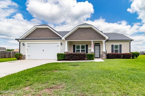 218 Planters Ridge Dr, Pikeville, NC, 27863-9712 | Card Image