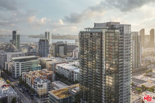 ph-3304-601 Eleventh, San Diego, CA, 92101 | Card Image