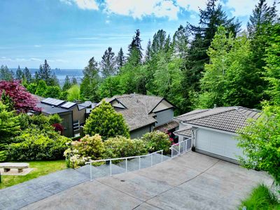 4275 St. Pauls Ave, House other with 6 bedrooms, 4 bathrooms and 6 parking in North Vancouver BC | Image 3