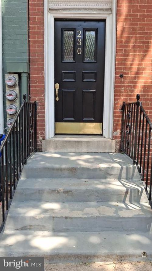 apt-2-230 S Market St, FREDERICK, MD, 21701-6577 | Card Image