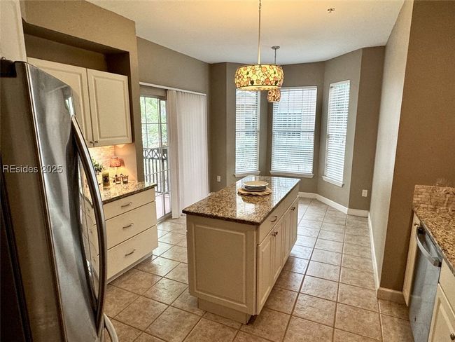 Kitchen to EIK and porch | Image 8