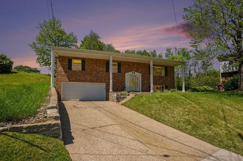3694 Oakmeadow Ln, Colerain Twp, OH, 45247-3767 | Card Image
