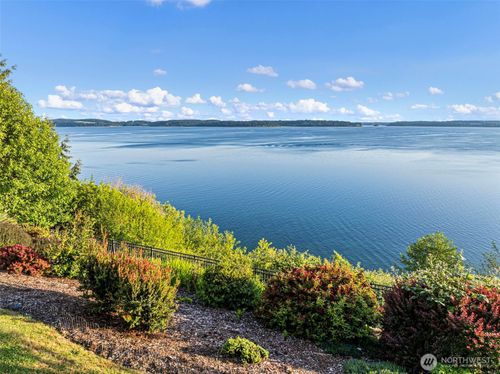 182 Bow Rd, Fox Island, WA, 98333-9707 | Card Image
