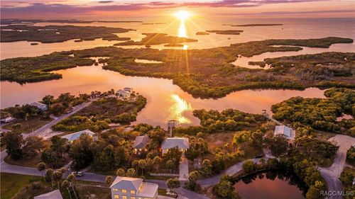 540 N Lake Cir, Crystal River, FL, 34429-5101 | Card Image