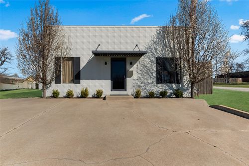 1431 E 3rd Street, Tulsa, OK, 74120 | Card Image