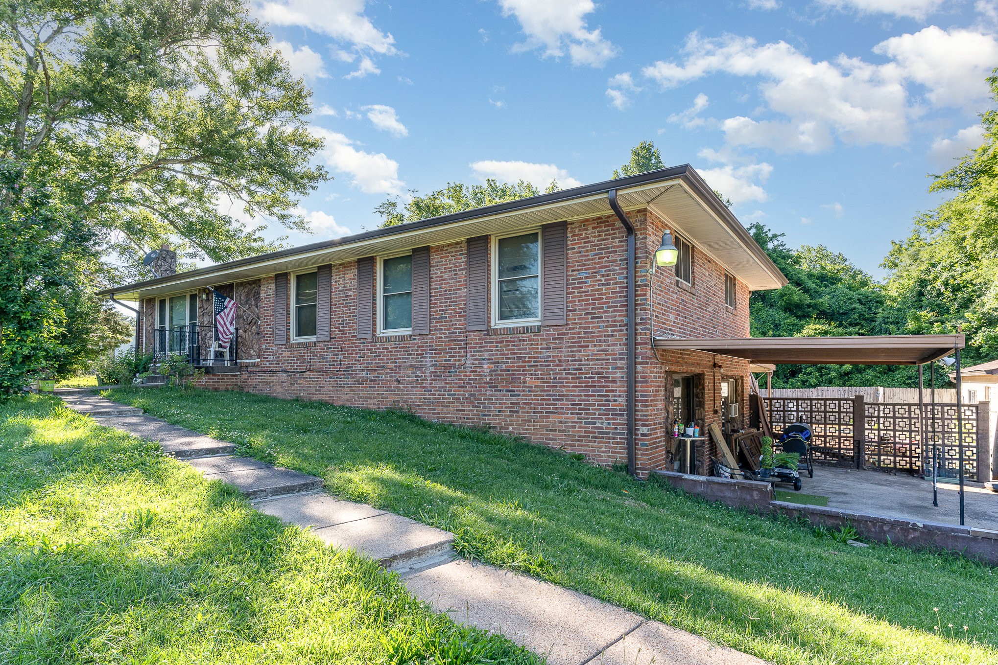 Airport Rd, Clarksville, TN 37042