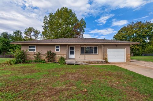 1853 S Keeler Ave, Bartlesville, OK, 74003-6111 | Card Image