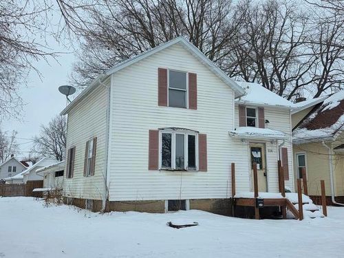 226 4th Ave W, Cresco, IA, 52136-1450 | Card Image