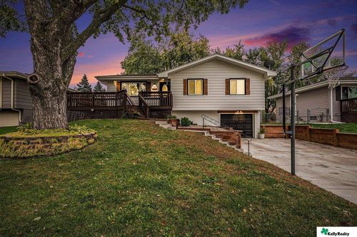 205 Sycamore Cir, Gretna, NE, 68028-7846 | Card Image