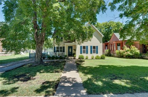 739 S National Avenue, Fort Scott, KS, 66701 | Card Image