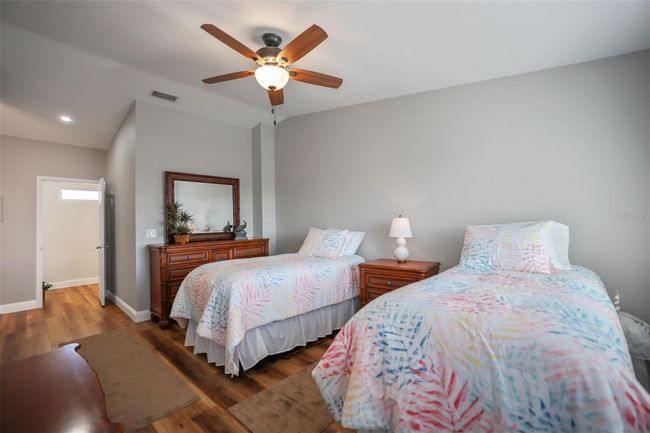 2383 Hanover Dr, Townhouse with 2 bedrooms, 3 bathrooms and null parking in DUNEDIN FL | Image 38
