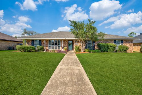 1519 Glenhill Ln, Lewisville, TX, 75077-2833 | Card Image