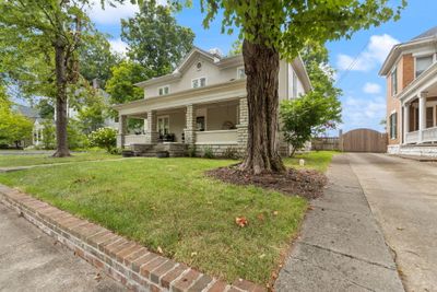 454 Broadway Street, Home with 4 bedrooms, 4 bathrooms and null parking in Danville KY | Image 2