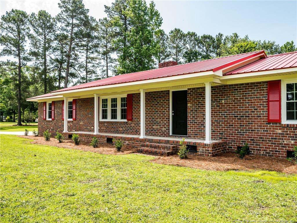 Azalea Dr, Lumberton, NC 28360