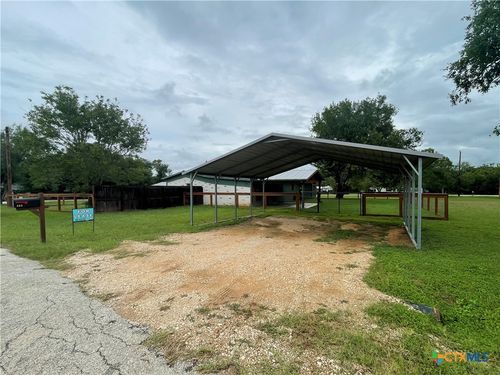 365 Forshage Blvd, Seguin, TX, 78155-1012 | Card Image