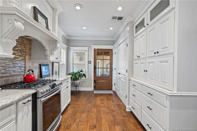 514 N Morton St, House other with 3 bedrooms, 2 bathrooms and null parking in Jennings LA | Image 7