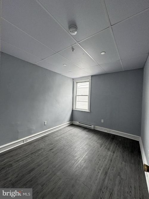 ste-2b-15 S Church Ln, LANSDOWNE, PA, 19050-2759 | Card Image