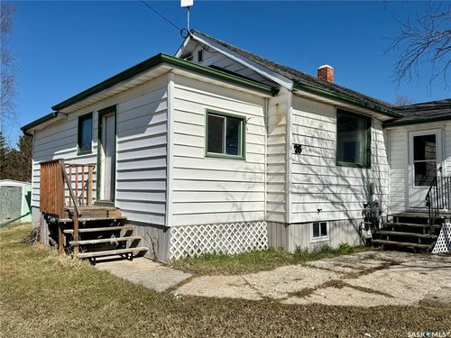 26 2nd Ave Nw, Preeceville, SK, S0A3B0 | Card Image