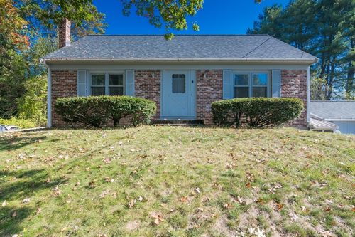 8 Sunset Dr, Turners Falls, MA, 01376-2011 | Card Image