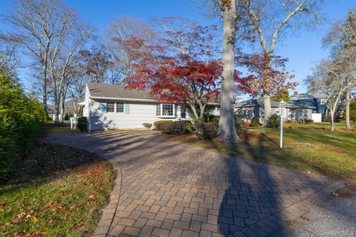 14 Whiting Rd, East Quogue, NY, 11942-4904 | Card Image