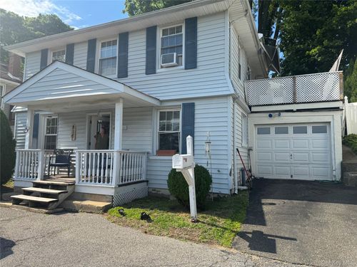 4 Terrace Pl, Glen Cove, NY, 11542-2427 | Card Image