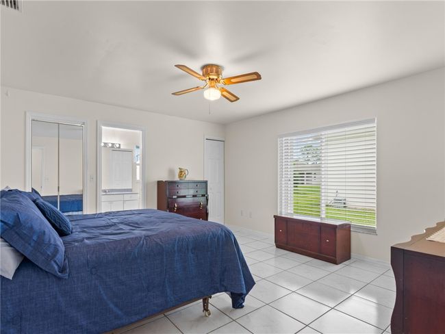 Master Bedroom | Image 19