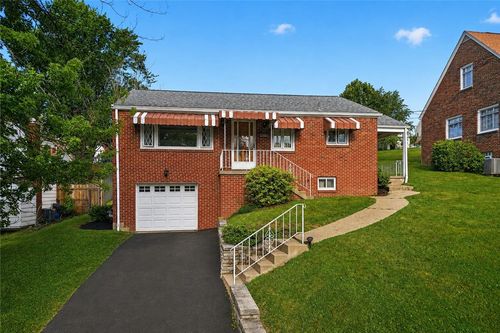 210 Dicio Dicio St, Canonsburg, PA, 15317-2222 | Card Image