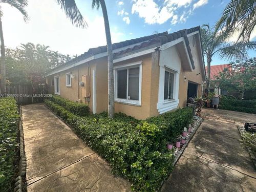 10153 Nw 3rd Ct, Plantation, FL, 33324-7050 | Card Image