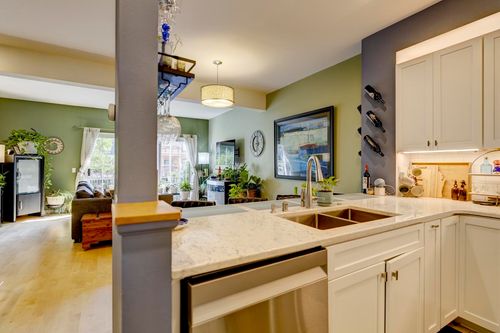 apt-b-140 S Hancock St, Madison, WI, 53703-5604 | Card Image