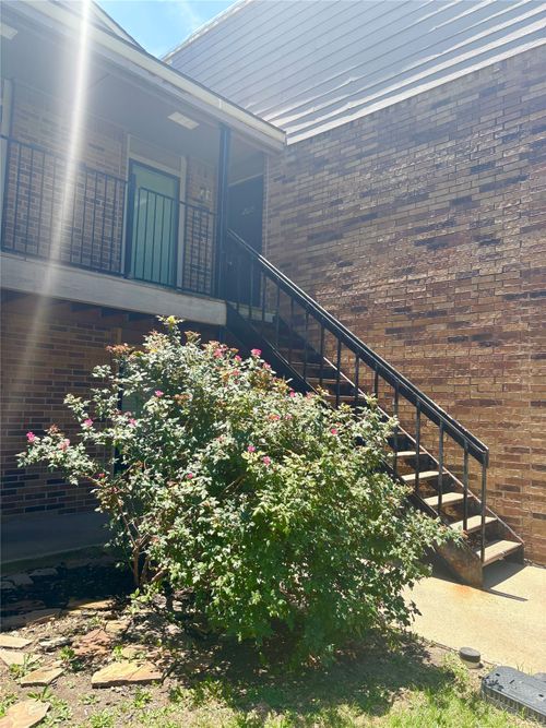 2015-8109 Skillman St, Dallas, TX, 75231-2836 | Card Image
