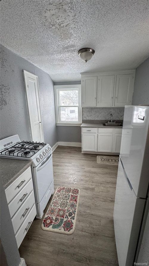 15608 Wabash Upper Street, Detroit, MI, 48238 | Card Image