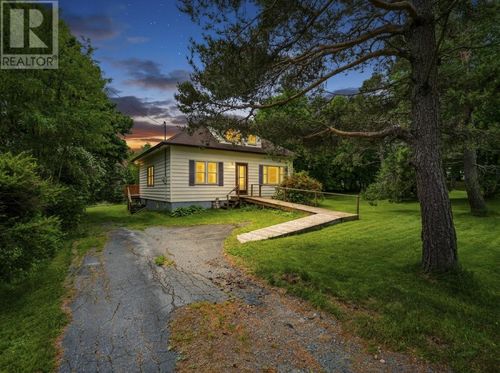 59-65 Cross Rd, House with 5 bedrooms, 1 bathrooms and null parking in Bay Roberts NL | Card Image