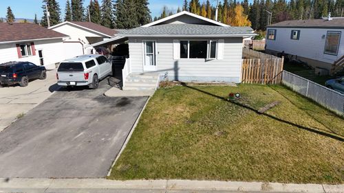 104 Aspen St, Hinton, AB, T7V1M8 | Card Image