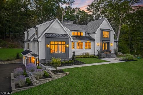 768 W Shore Dr, Kinnelon, NJ, 07405-2120 | Card Image