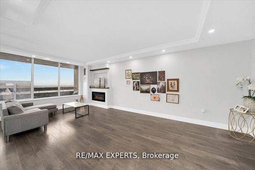 2115-11 Wincott Dr, Etobicoke, ON, M9R2R9 | Card Image