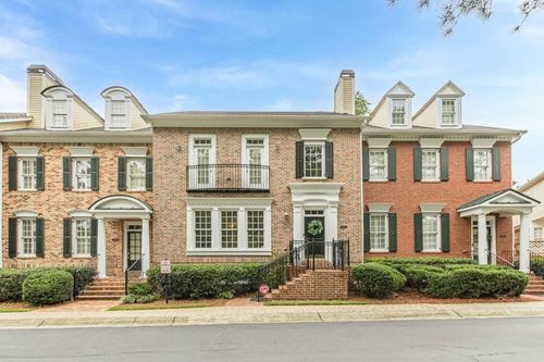 8e-4678 Ivygate Circle Se, Atlanta, GA, 30339 | Card Image