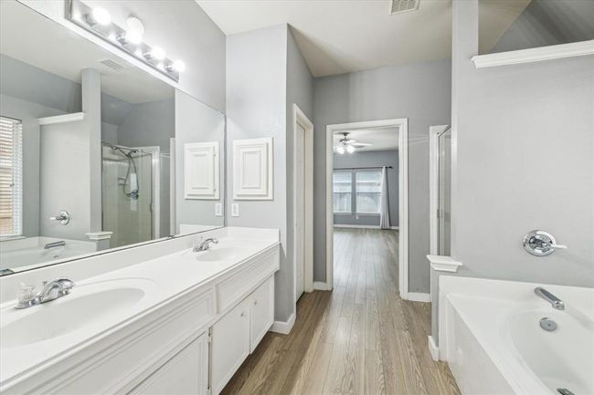 28519 Peper Hollow Ln, House other with 4 bedrooms, 3 bathrooms and 3 parking in Spring TX | Image 20