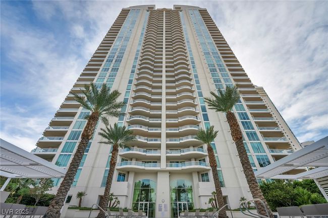 View of building exterior | Image 72